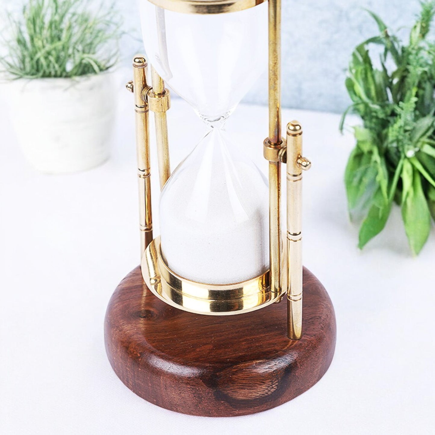 05-Minutes Sandclock with a Vintage Wooden Base by Brass Enclave™